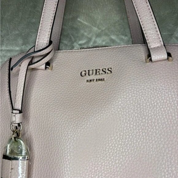 GUESS Light Pink Shoulder Bag Zip Inner Pockets Faux Pebbled Leather Texure 1981 - Picture 2 of 16